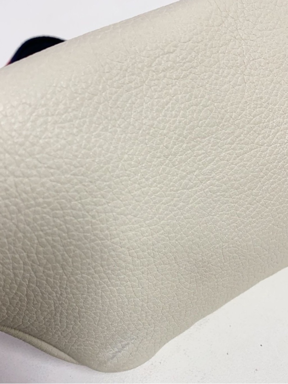 Gucci Cream Leather Belt Bag with Green-Red Web and Navy-Red Strap - Picture 6 of 11